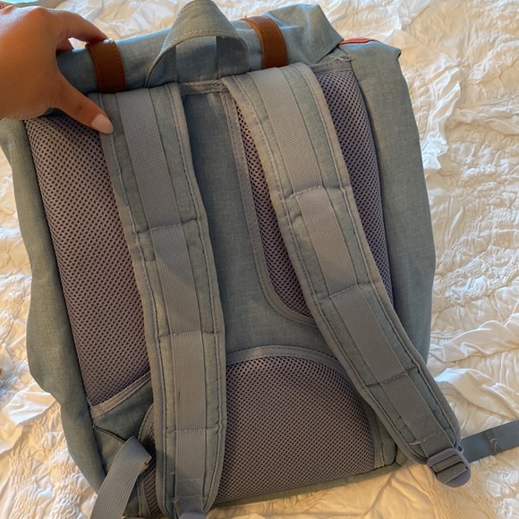 Hershel Little America BackPack - Picture 2 of 4